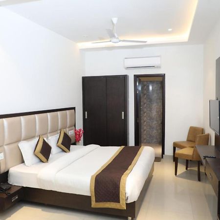 Hotel Avi Inn By JR GROUP OF Hotels 50 Meter from Golden Temple Amritsar Eksteriør bilde