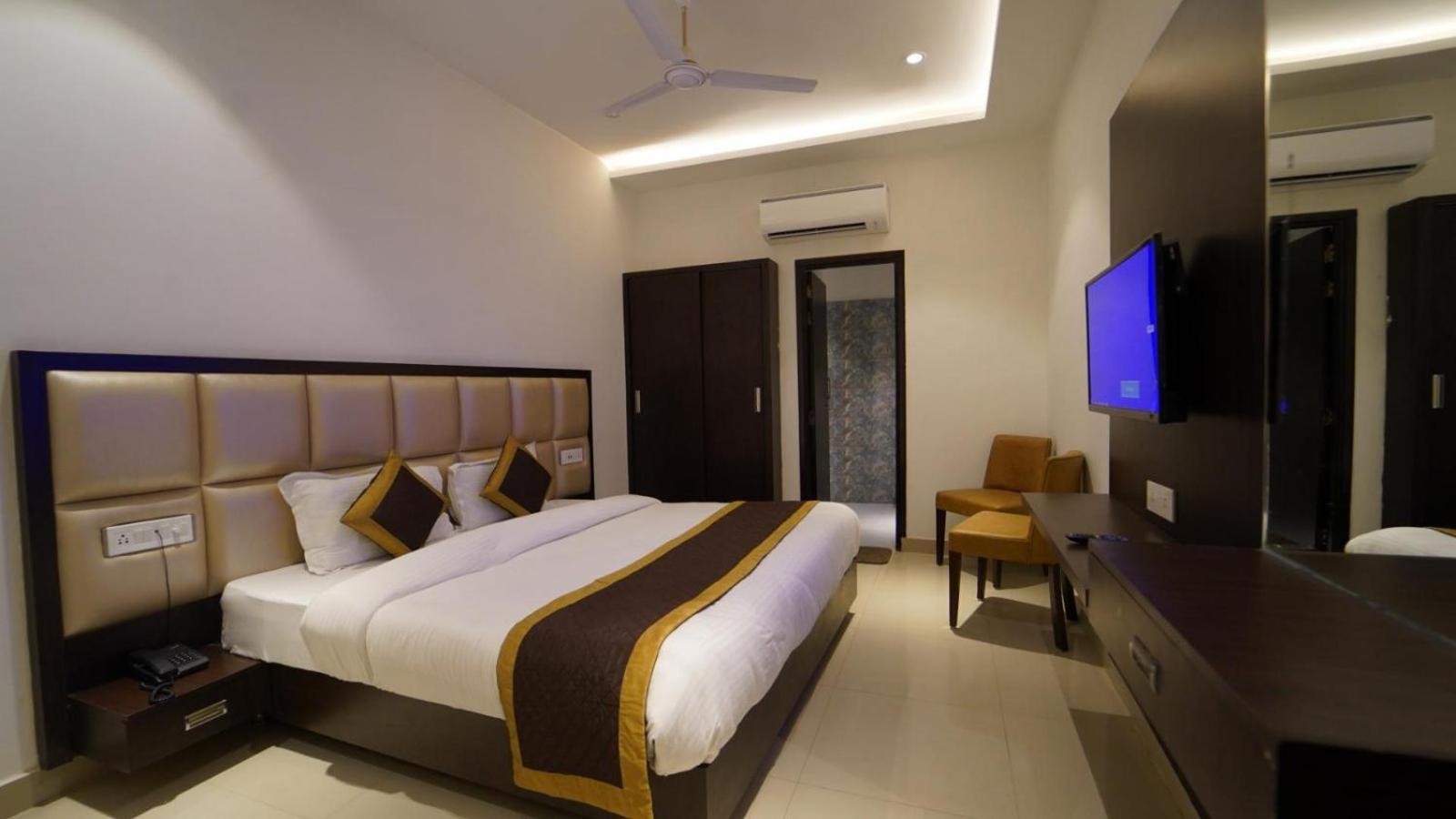 Hotel Avi Inn By JR GROUP OF Hotels 50 Meter from Golden Temple Amritsar Eksteriør bilde
