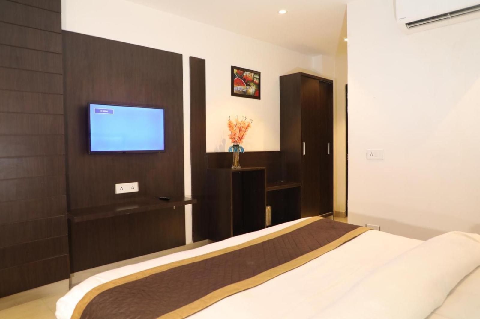 Hotel Avi Inn By JR GROUP OF Hotels 50 Meter from Golden Temple Amritsar Eksteriør bilde