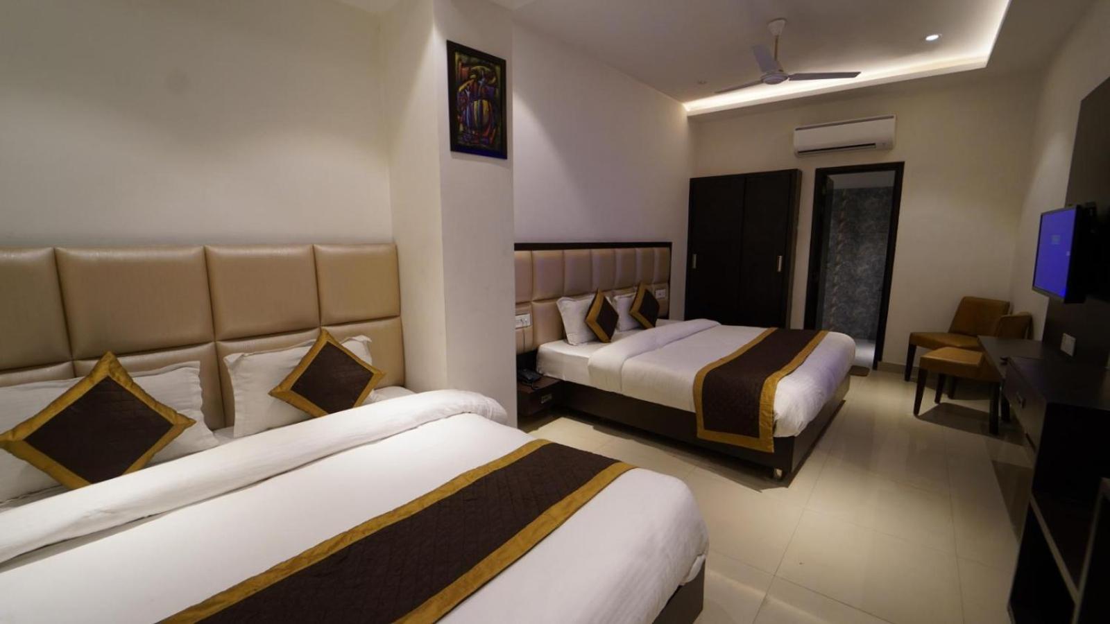 Hotel Avi Inn By JR GROUP OF Hotels 50 Meter from Golden Temple Amritsar Eksteriør bilde
